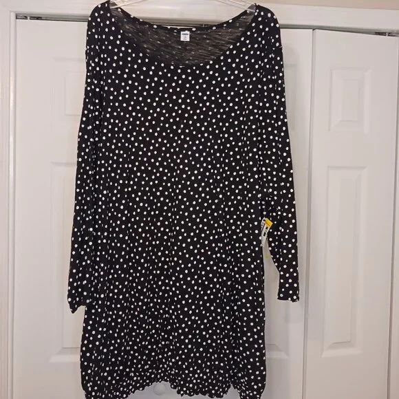 #216 3/$18 - Old Navy Black/White Long Sleeve Top Size 4X - Picture 1 of 6